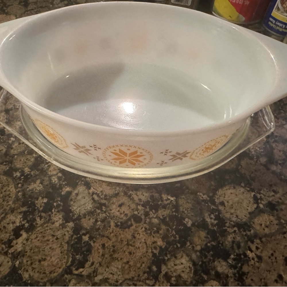 Pyrex Vntg WhiteTown & Country Covered Casserole with Yellow and Brown Accents - Picture 4 of 9